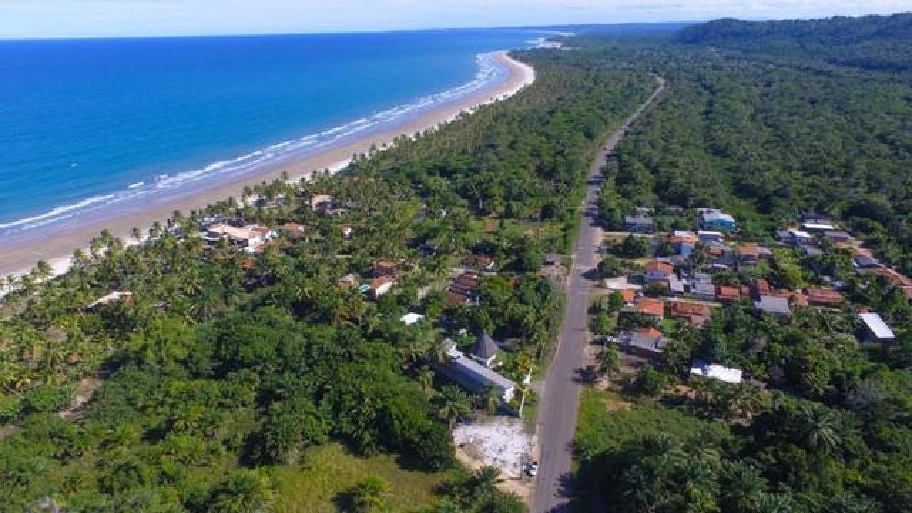 ILHÉUS: LOTES SÃO VENDIDOS INDEVIDAMENTE EM FRENTE AO MAKENA ILHÉUS: LOTES SÃO VENDIDOS INDEVIDAMENTE EM FRENTE AO MAKENA