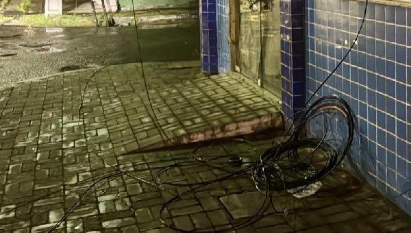 PROVEDORES DE INTERNET DENUNCIAM CORTES DE CABOS DE FIBRA ÓTICA PELA COELBA SEM ORDEM DE SERVIÇO