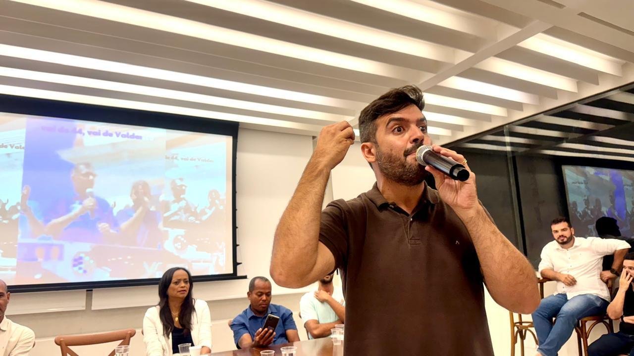 VALDERICO AFIRMA QUE NÃO TEM COMPROMISSO DE CARGO COM NINGUÉM VALDERICO AFIRMA QUE NÃO TEM COMPROMISSO DE CARGO COM NINGUÉM