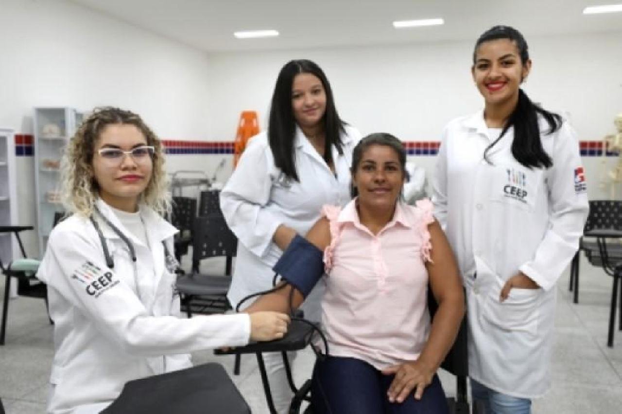 BAHIA: SEC PUBLICA RELAÇÃO DE SELECIONADOS PARA CURSOS TÉCNICOS