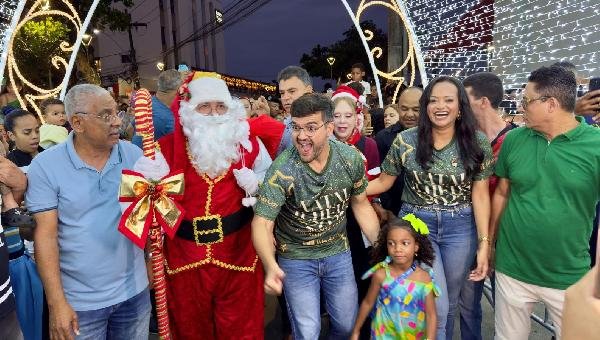 PAPAI NOEL ESTARÁ NA AVENIDA DOIS DE JULHO TODA SEXTA, SÁBADO E DOMINGO, DAS 17H ÀS 20H, ATÉ 6 DE JANEIRO