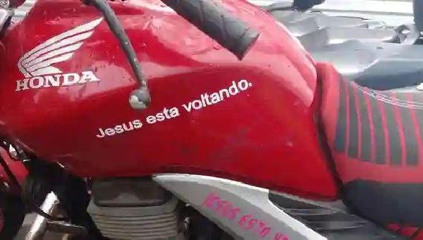 SINDICALISTA VIAJA, CASA É ARROMBADA E LADRÕES LEVAM MOTO
