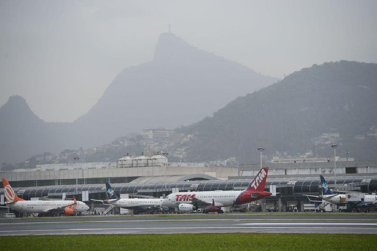 TAXA ADICIONAL DE EMBARQUE INTERNACIONAL SERÁ ELIMINADA, DIZ MINISTRO TAXA ADICIONAL DE EMBARQUE INTERNACIONAL SERÁ ELIMINADA, DIZ MINISTRO