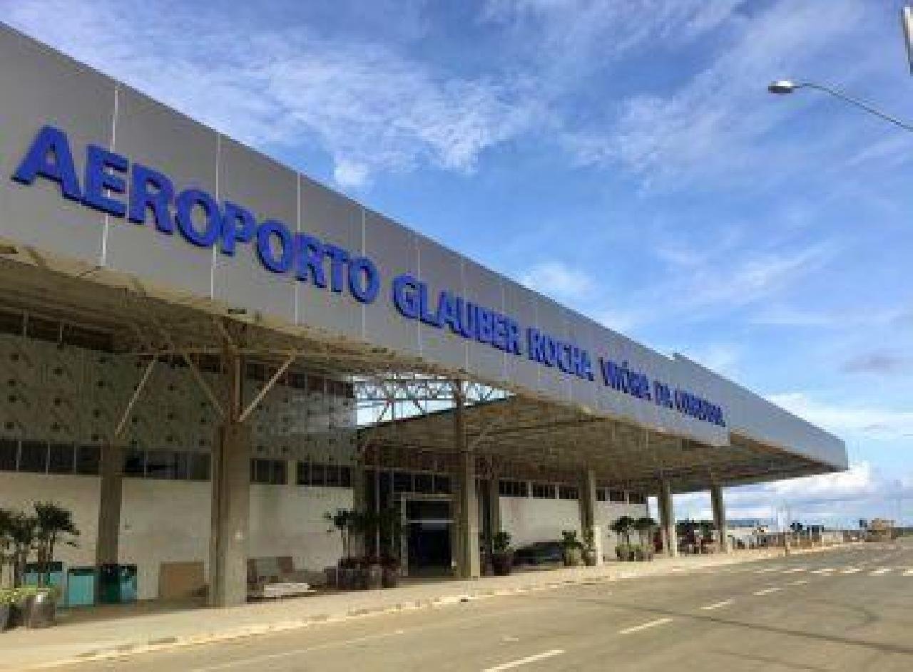 VÍDEO DO GOVERNO DA BAHIA SOBRE AEROPORTO DE CONQUISTA ALFINETA: 'QUALQUER PAI QUER ASSUMIR' VÍDEO DO GOVERNO DA BAHIA SOBRE AEROPORTO DE CONQUISTA ALFINETA: 'QUALQUER PAI QUER ASSUMIR'