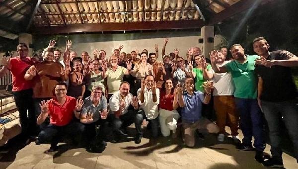 PRÉ-CANDIDATOS A VEREADOR DO UNIÃO BRASIL SE REÚNEM EM ILHÉUS 