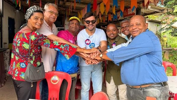 COUTO PINTADO DE AZUL INDICA PEDIDO POR MUDANÇA E POPULAÇÃO FECHADA COM VALDERICO E ACM NETO
