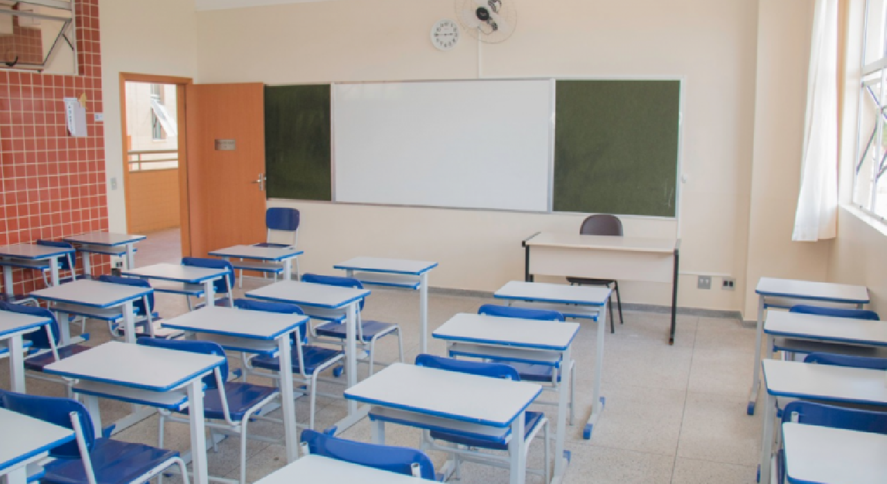 ALUNOS DA REDE ESTADUAL PODEM RENOVAR MATRÍCULAS ATÉ O DIA 28 DE DEZEMBRO ALUNOS DA REDE ESTADUAL PODEM RENOVAR MATRÍCULAS ATÉ O DIA 28 DE DEZEMBRO