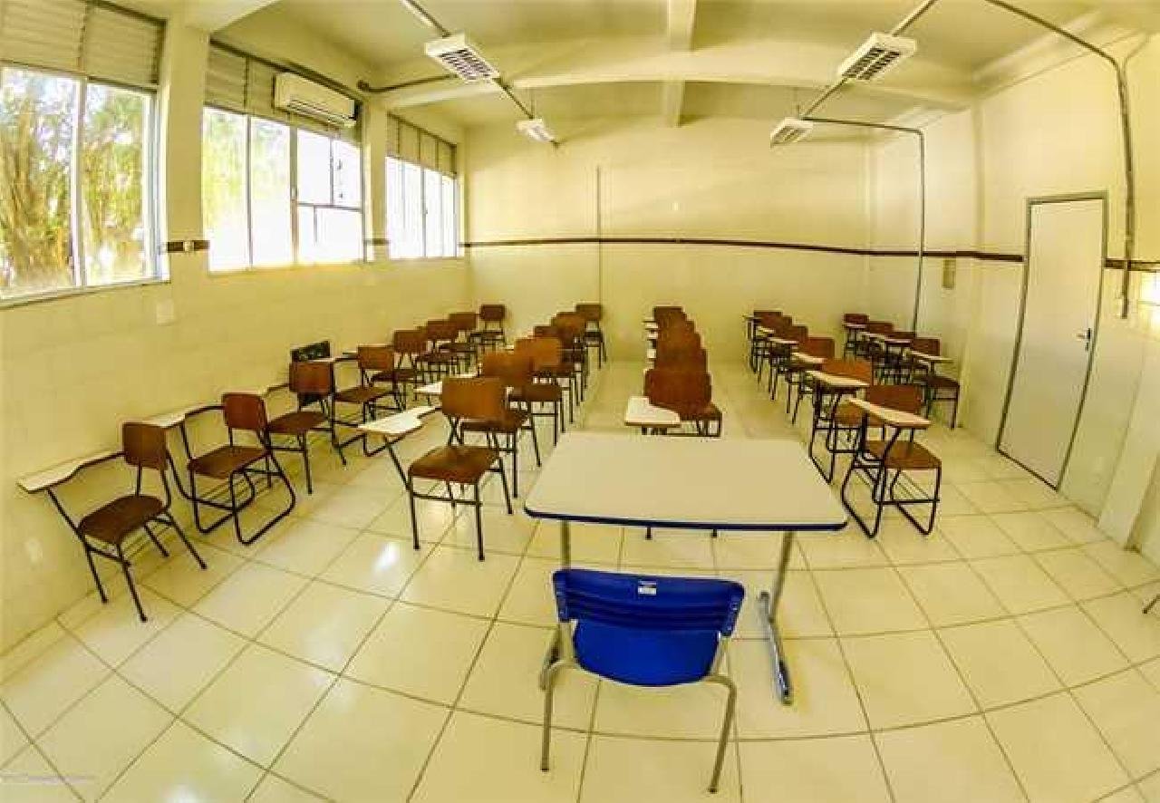 ILHÉUS ADIA O INÍCIO DAS AULAS EM SISTEMA HIBRIDO ILHÉUS ADIA O INÍCIO DAS AULAS EM SISTEMA HIBRIDO