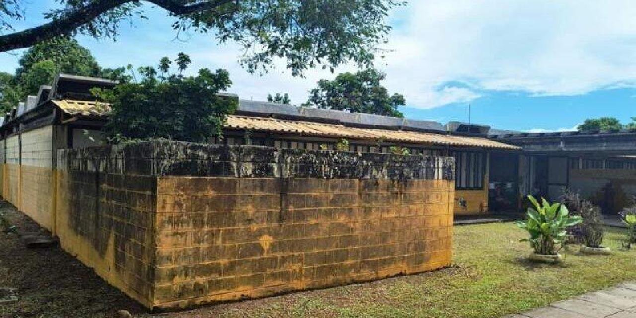 SINDICATO DENUNCIA CONDIÇÕES PRECÁRIAS EM COLÉGIO DE ILHÉUS SINDICATO DENUNCIA CONDIÇÕES PRECÁRIAS EM COLÉGIO DE ILHÉUS