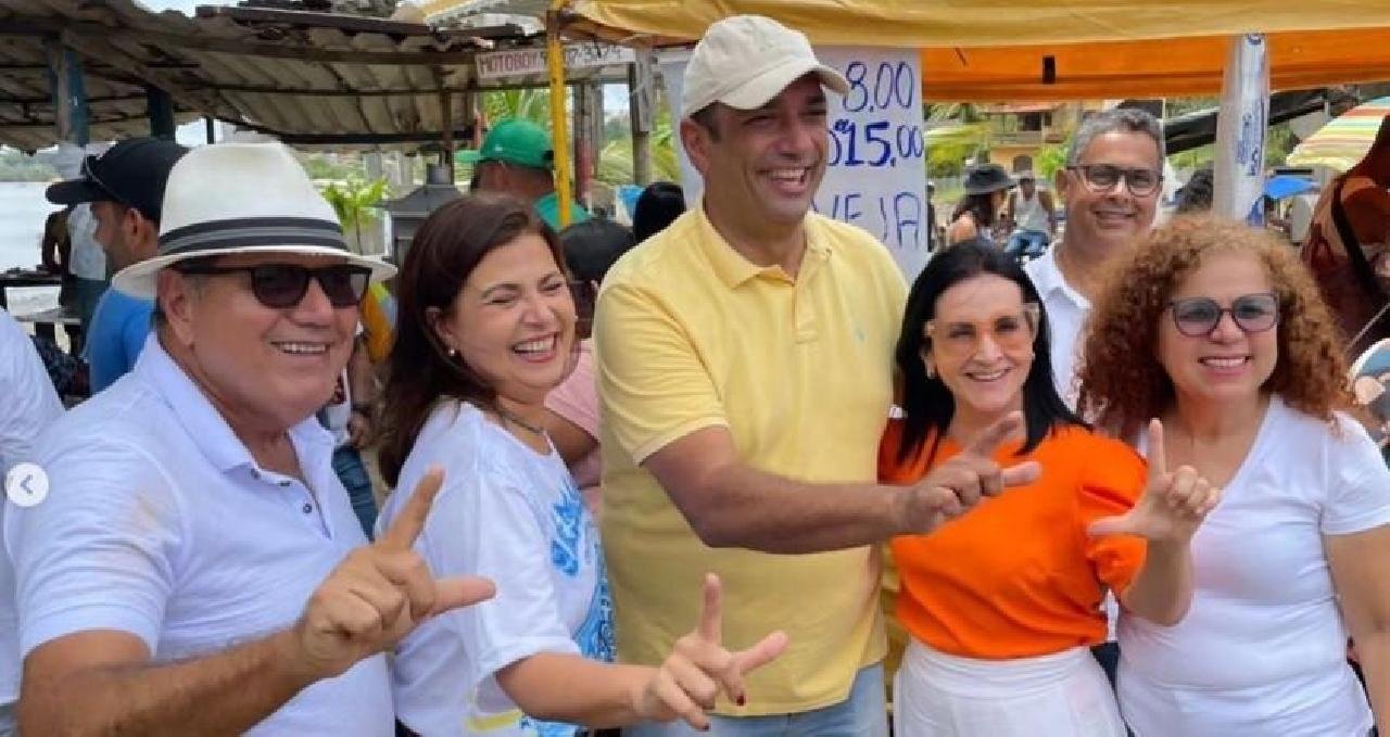 ADÉLIA REVELA CONVERSA COM MARÃO SOBRE PRÉ-CANDIDATURA A PREFEITA DE ILHÉUS ADÉLIA REVELA CONVERSA COM MARÃO SOBRE PRÉ-CANDIDATURA A PREFEITA DE ILHÉUS