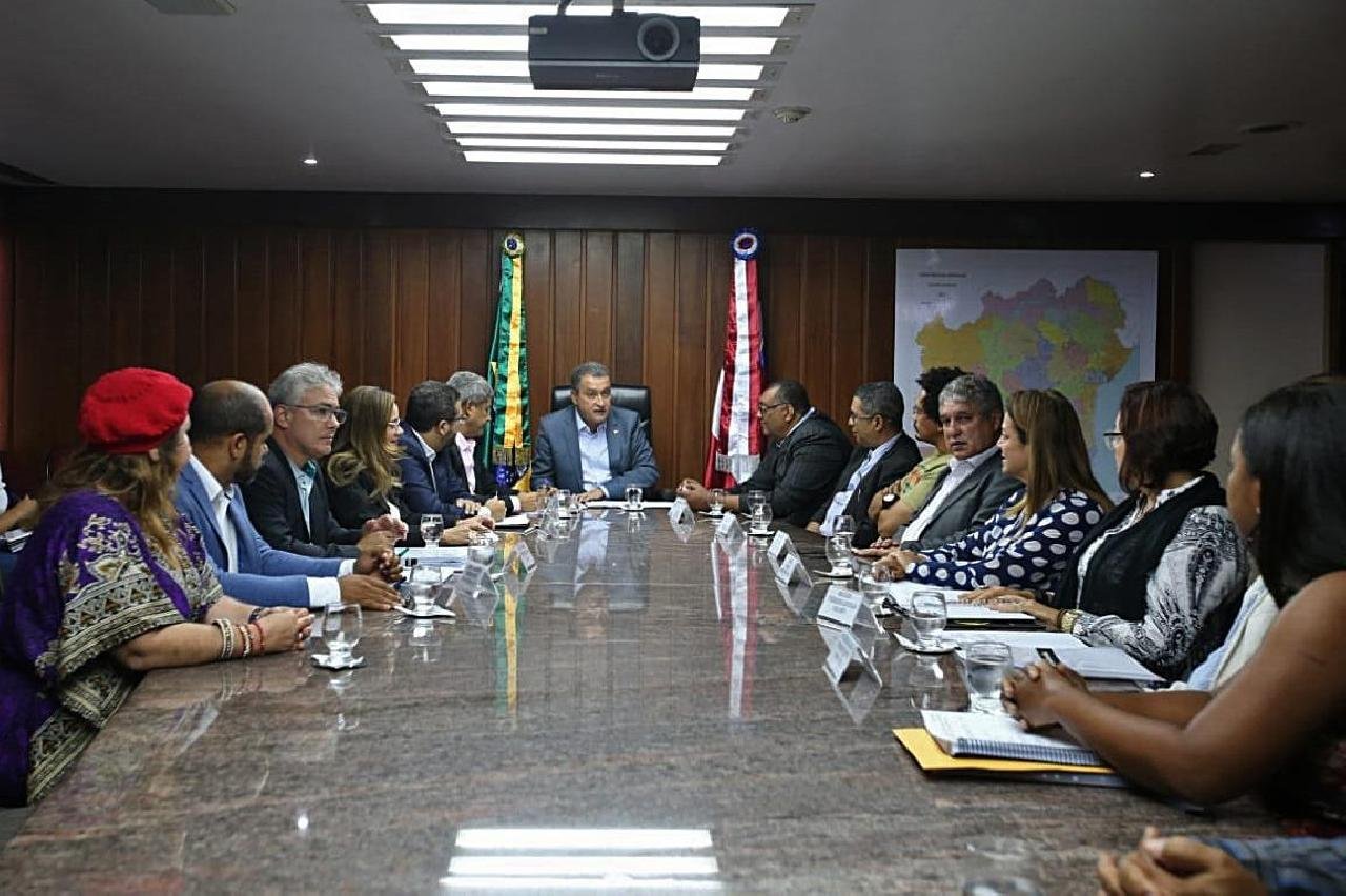 TÉCNICOS E ANALISTAS DE UNIVERSIDADES ESTADUAIS FAZEM ACORDO COM O GOVERNO DO ESTADO TÉCNICOS E ANALISTAS DE UNIVERSIDADES ESTADUAIS FAZEM ACORDO COM O GOVERNO DO ESTADO