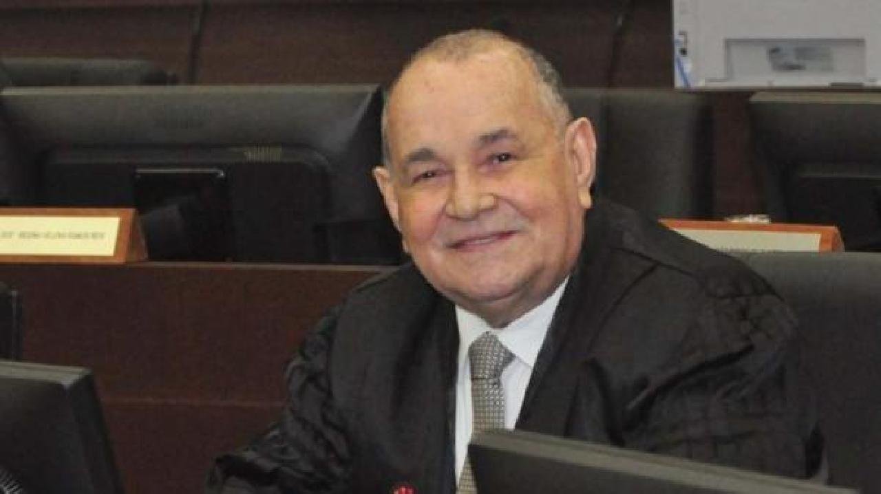 EX-PRESIDENTE DO TJ-BA CHAMA RUI COSTA DE MÃO DE VACA E AMEAÇA INTERDITAR ESTADO