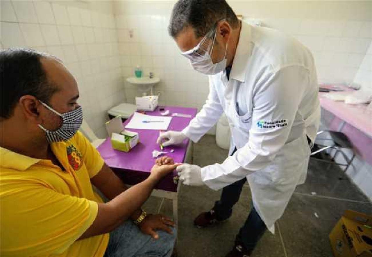 INICIOU NESTA QUARTA-FEIRA (6) A TESTAGEM EM MASSA DOS PROFISSIONAIS DA SAÚDE INICIOU NESTA QUARTA-FEIRA (6) A TESTAGEM EM MASSA DOS PROFISSIONAIS DA SAÚDE