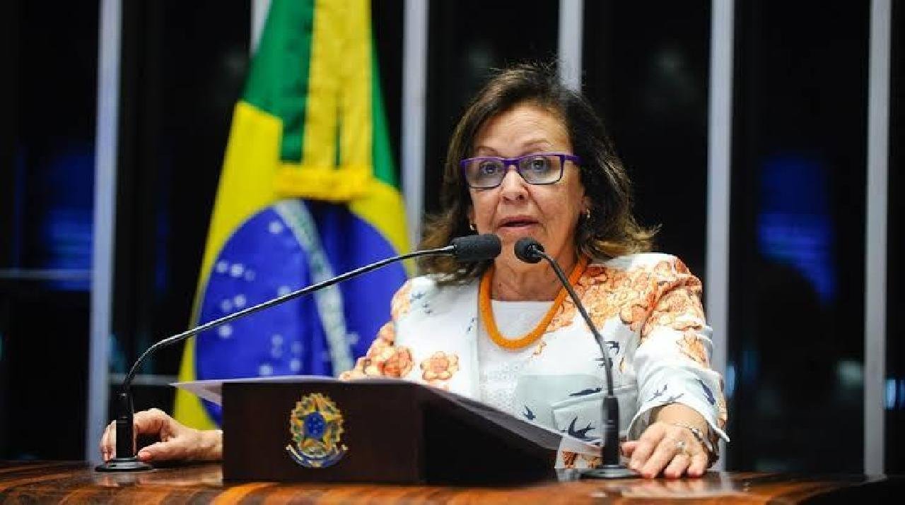 LIDICE DA MATA PROPÕE AUDIÊNCIA PUBLICA PARA DISCUTIR SURGIMENTO DE MONILÍASE NA LAVOURA CACAUEIRA LIDICE DA MATA PROPÕE AUDIÊNCIA PUBLICA PARA DISCUTIR SURGIMENTO DE MONILÍASE NA LAVOURA CACAUEIRA