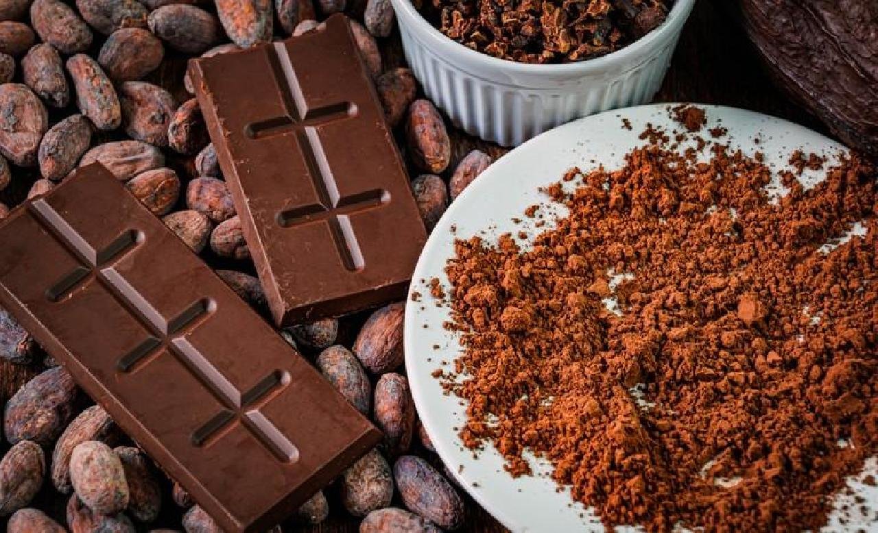 LULA SANCIONA LEI QUE ESTABELECE PERCENTUAL MÍNIMO DE CACAU EM CHOCOLATES