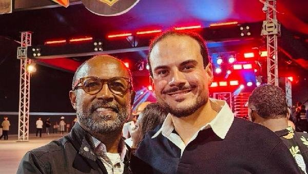 BEBETO GALVÃO DESTACA POTENCIAL TURÍSTICO E ECONÔMICO DE CAMAMU DURANTE FESTIVIDADES DO ANIVERSÁRIO DA CIDADE
