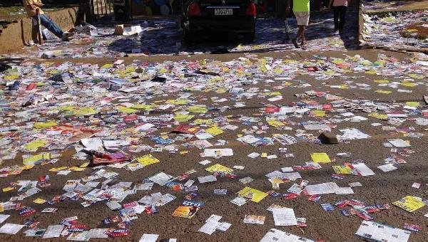 PREFEITURA DE ITABUNA ALERTA PARA IMPACTOS AMBIENTAIS DO DESCARTE IRREGULAR DE SANTINHOS NAS ELEIÇÕES