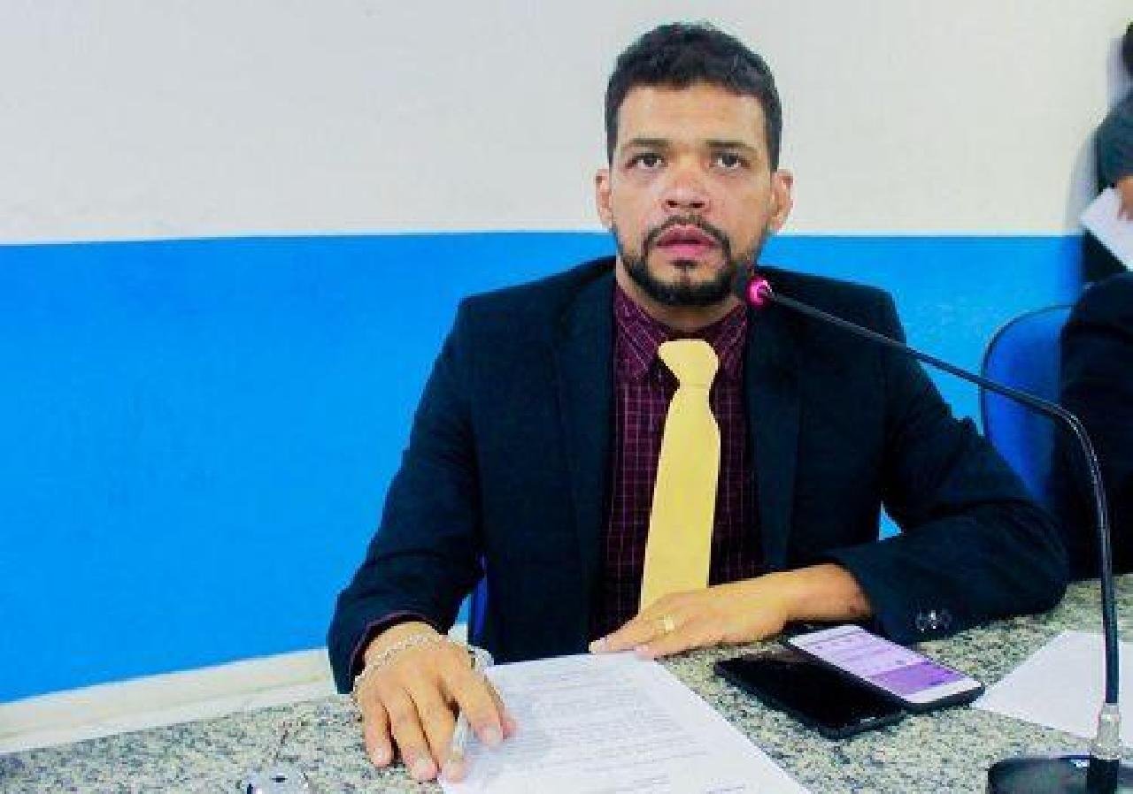 ILHÉUS: MARÃO NOMEIA NOVOS SECRETÁRIOS ILHÉUS: MARÃO NOMEIA NOVOS SECRETÁRIOS