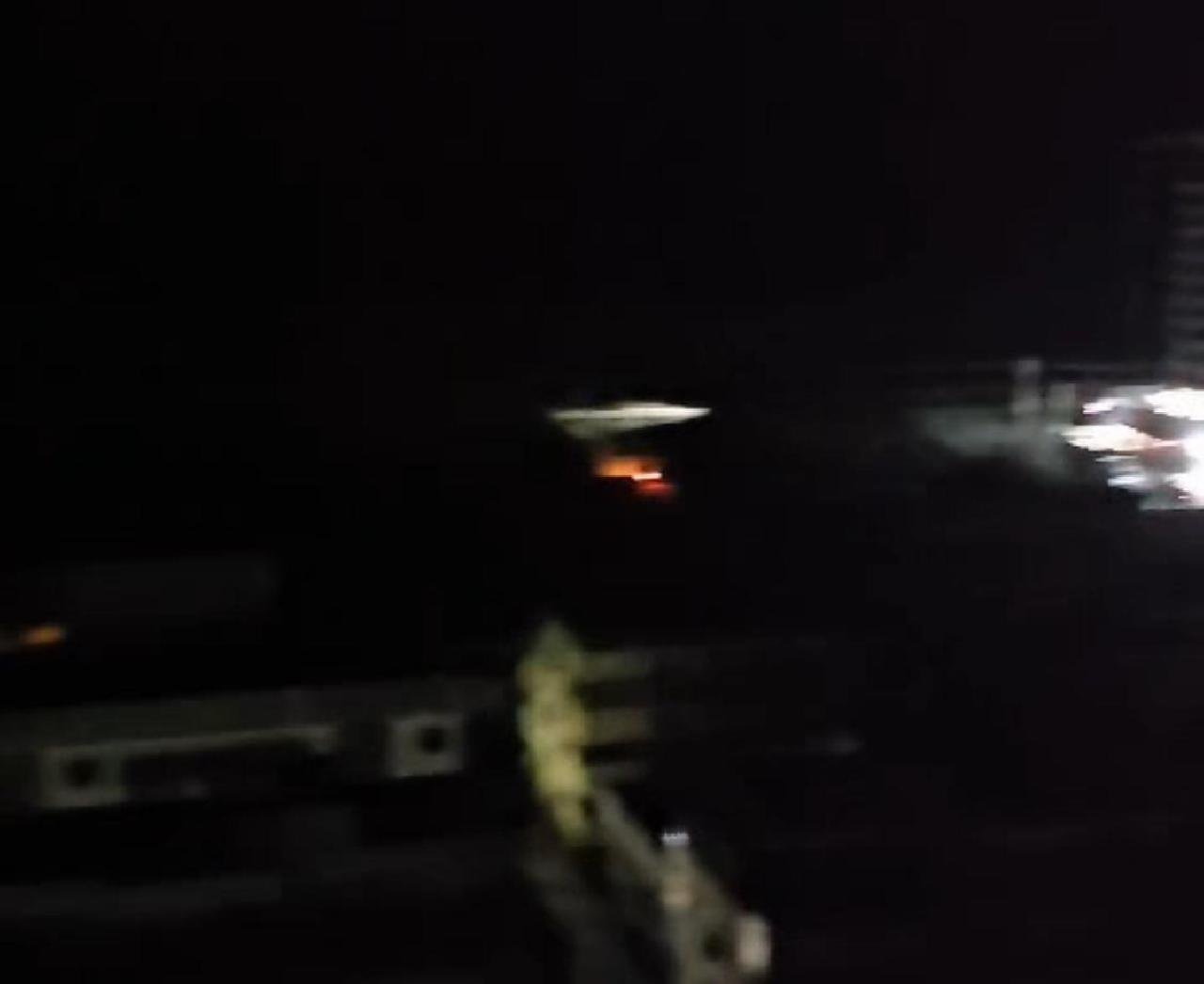 FALTA DE ENERGIA E OSCILAÇÕES NA ZONA SUL DE ILHÉUS: MORADORES ENFRENTAM SEQUÊNCIA DE PROBLEMAS FALTA DE ENERGIA E OSCILAÇÕES NA ZONA SUL DE ILHÉUS: MORADORES ENFRENTAM SEQUÊNCIA DE PROBLEMAS