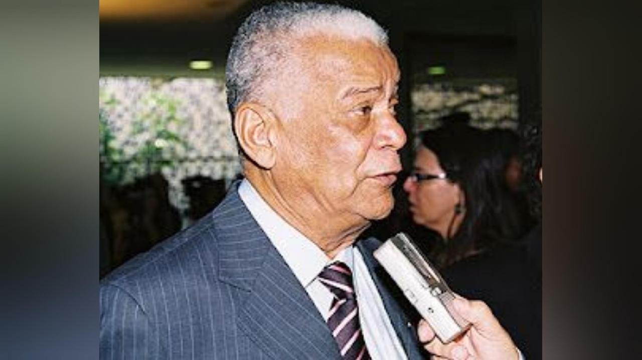 BEBETO GALVÃO LAMENTA FALECIMENTO DE RAYMUNDO VELOSO, EX-DEPUTADO E EX-PRESIDENTE DA CÂMARA MUNICIPAL DE ILHÉUS