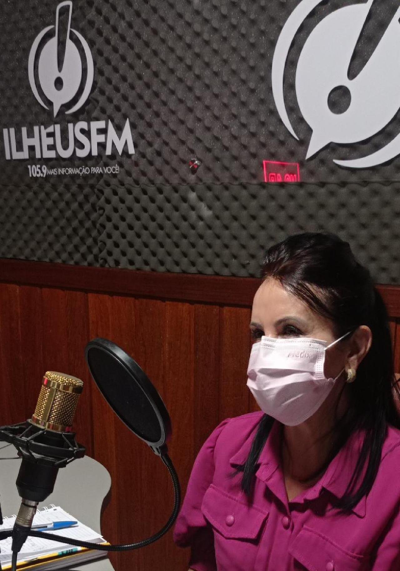 "ATÉ MARÇO A GENTE FINALIZA A REDE MUNICIPAL" DIZ ELIANE OLIVEIRA, SECRETÁRIA DE EDUCAÇÃO DE ILHÉUS "ATÉ MARÇO A GENTE FINALIZA A REDE MUNICIPAL" DIZ ELIANE OLIVEIRA, SECRETÁRIA DE EDUCAÇÃO DE ILHÉUS