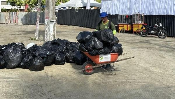 OPERAÇÃO DE LIMPEZA É REALIZADA NA ARENA DE EVENTOS DA AVENIDA SOARES LOPES APÓS PRIMEIRO DIA DA VIRADA ILHÉUS 2026