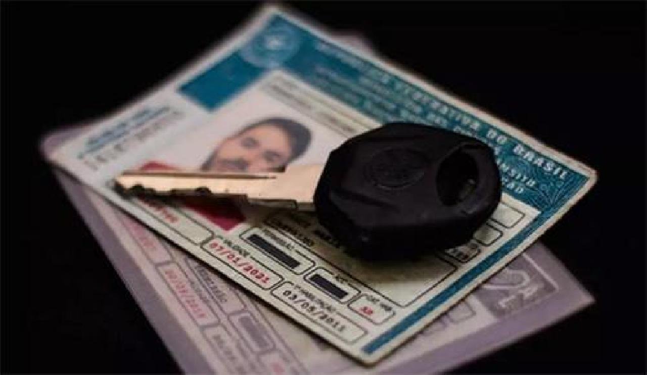 CÂMARA AUMENTA VALIDADE DA CNH PARA 10 ANOS CÂMARA AUMENTA VALIDADE DA CNH PARA 10 ANOS