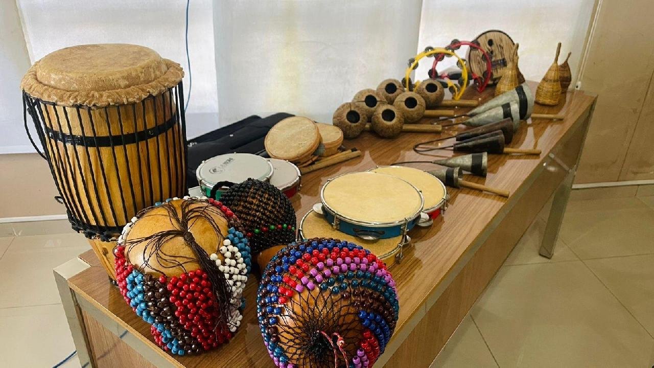 “TRAJETÓRIAS DO AFRICANO EM TERRITÓRIO BRASILEIRO” É TEMA DE PALESTRA PARA EQUIPE DA SEDUC