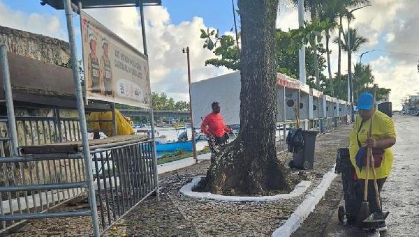FORÇA-TAREFA DE LIMPEZA É REALIZADA NO PONTAL PARA O CARNAVAL 2026