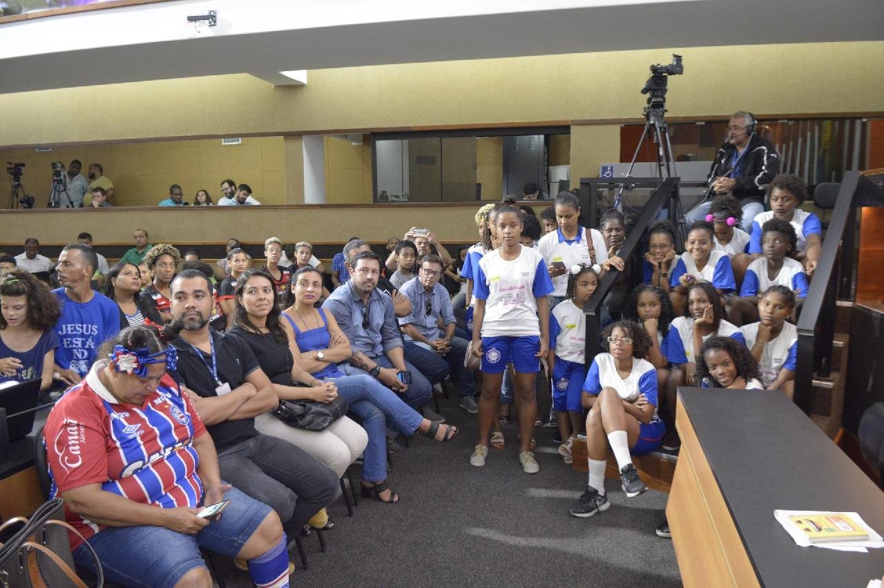 ESTADO DA BAHIA TERÁ POLÍTICA PÚBLICA DE INICIAÇÃO ESPORTIVA PARA O FUTEBOL FEMININO ESTADO DA BAHIA TERÁ POLÍTICA PÚBLICA DE INICIAÇÃO ESPORTIVA PARA O FUTEBOL FEMININO