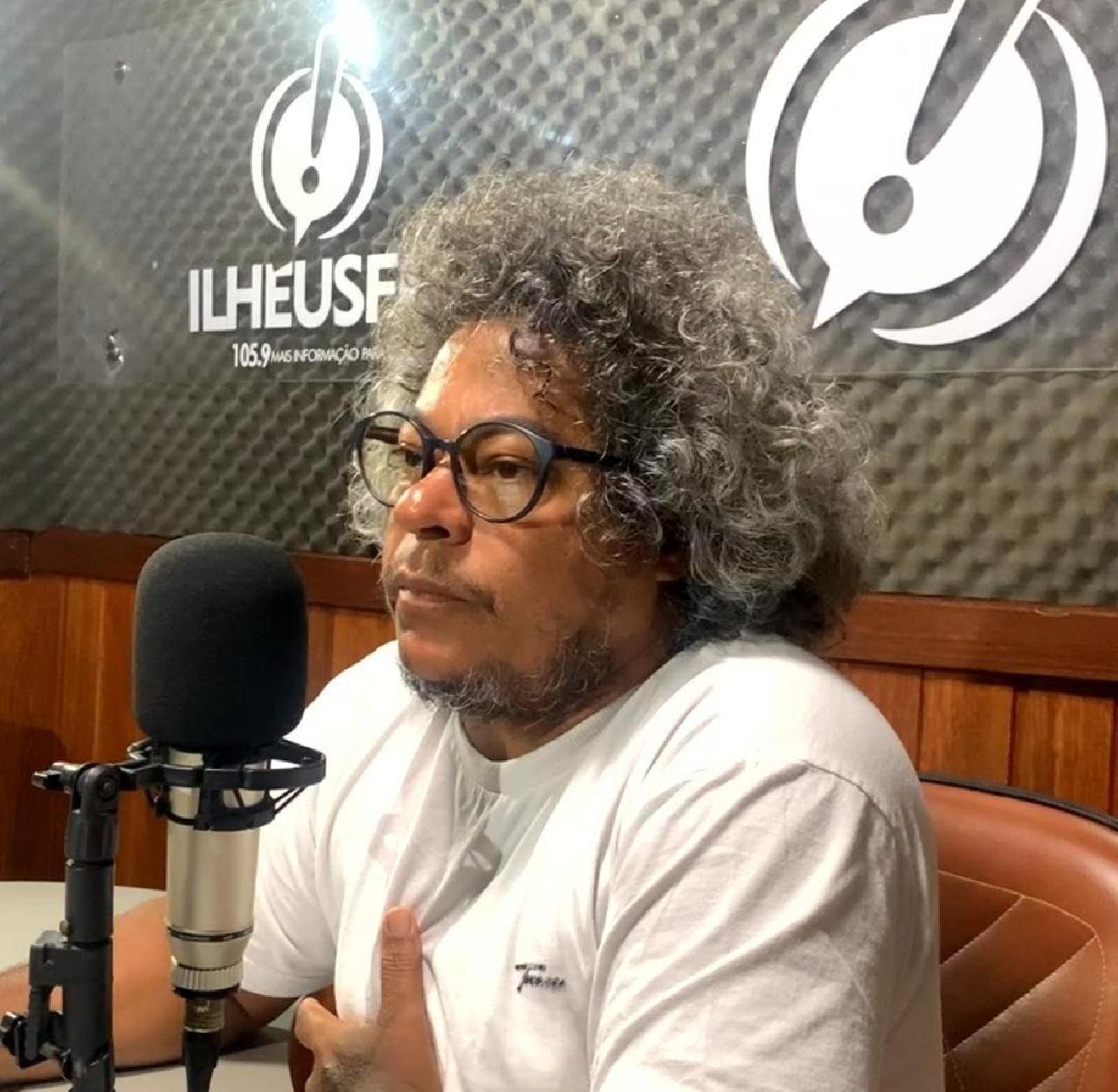 “É UM DOCUMENTO QUE, SE VOCÊ APERTAR, SAI SANGUE”, DIZ ROMUALDO LISBOA SOBRE RELATÓRIO FIGUEIREDO QUE SERÁ TEMA DE RESIDÊNCIA ARTÍSTICA EM ILHÉUS