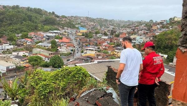 PREFEITURA MOBILIZA EQUIPES APÓS FORTES CHUVAS EM ILHÉUS