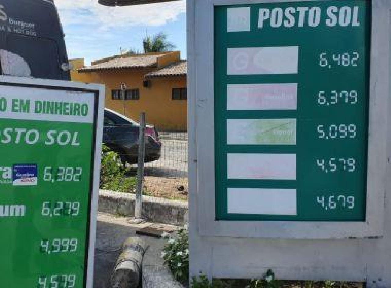PREÇO DA GASOLINA EM PORTO SEGURO ULTRAPASSA SEIS REAIS