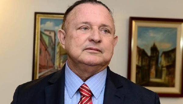 PRESIDENTE DA ASSEMBLEIA LEGISLATIVA DA BAHIA CRÍTICA MODELO DE  INDICAÇÕES PARA TRIBUNAIS DE CONTAS " NO BRASIL É ASSIM"