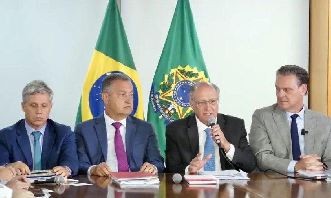 GOVERNO ZERA TARIFA DE IMPORTAÇÃO DE 9 ALIMENTOS PARA REDUZIR PREÇOS GOVERNO ZERA TARIFA DE IMPORTAÇÃO DE 9 ALIMENTOS PARA REDUZIR PREÇOS