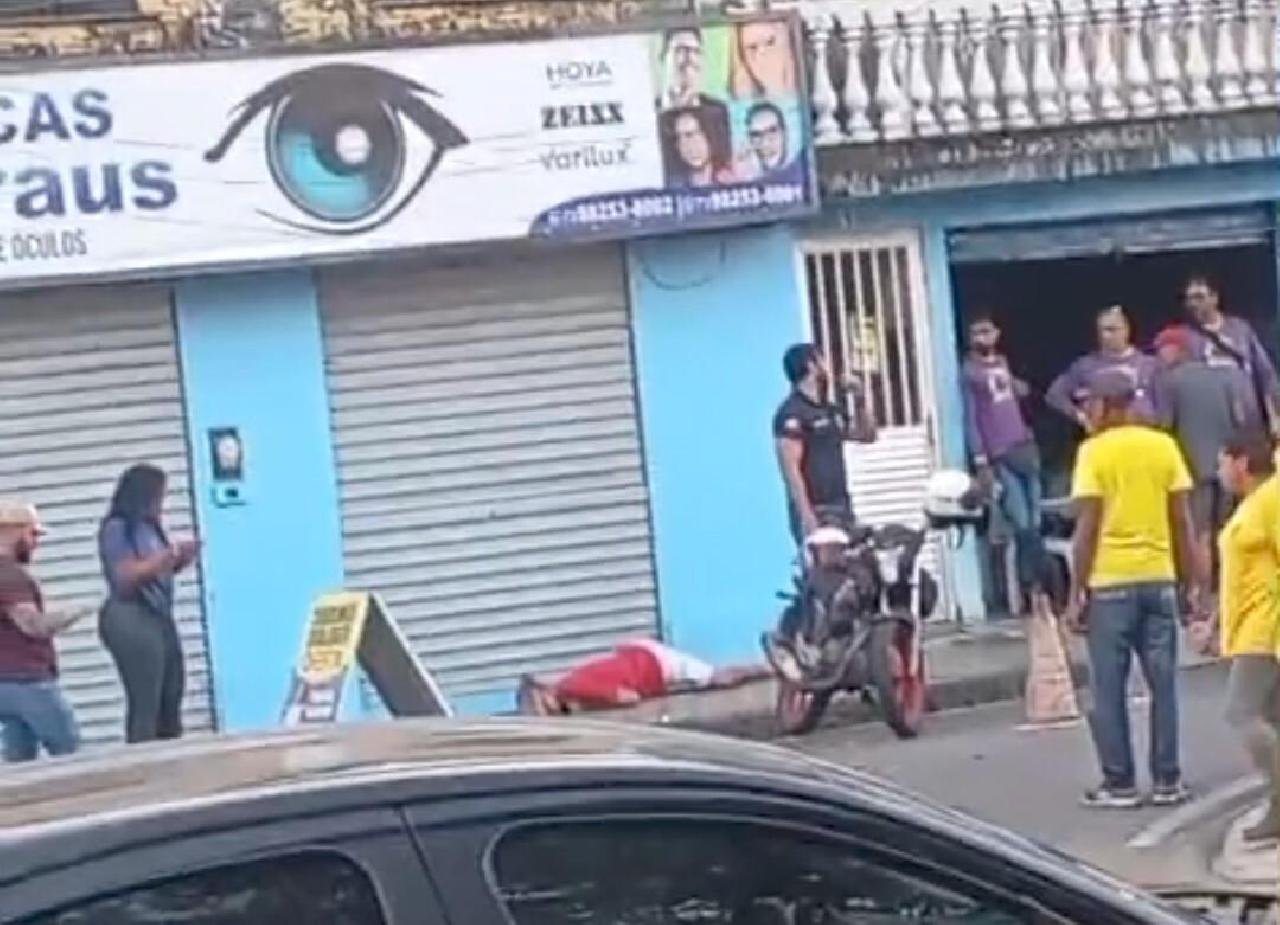 JOVEM É MORTO A TIROS NA RUA TIRADENTES, NO CENTRO DE ILHÉUS