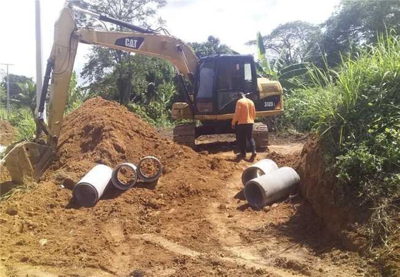 PREFEITURA DE ILHÉUS CONCLUI MANUTENÇÃO EMERGENCIAL NA ESTRADA DE ACESSO AO DISTRITO DE RIO DO BRAÇO