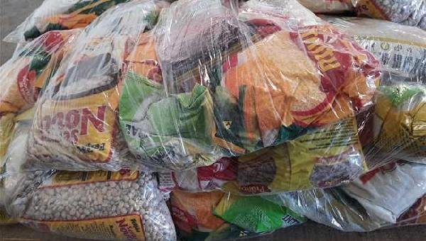 ILHÉUS ENTREGA KIT ALIMENTAÇÃO DA REDE MUNICIPAL DE ENSINO 