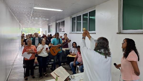 HOSPITAL REGIONAL COSTA DO CACAU PROMOVE MISSA CATÓLICA E CULTO EVANGÉLICO; AÇÕES INTER-RELIGIOSAS DEVEM OCORRER NA UNIDADE 