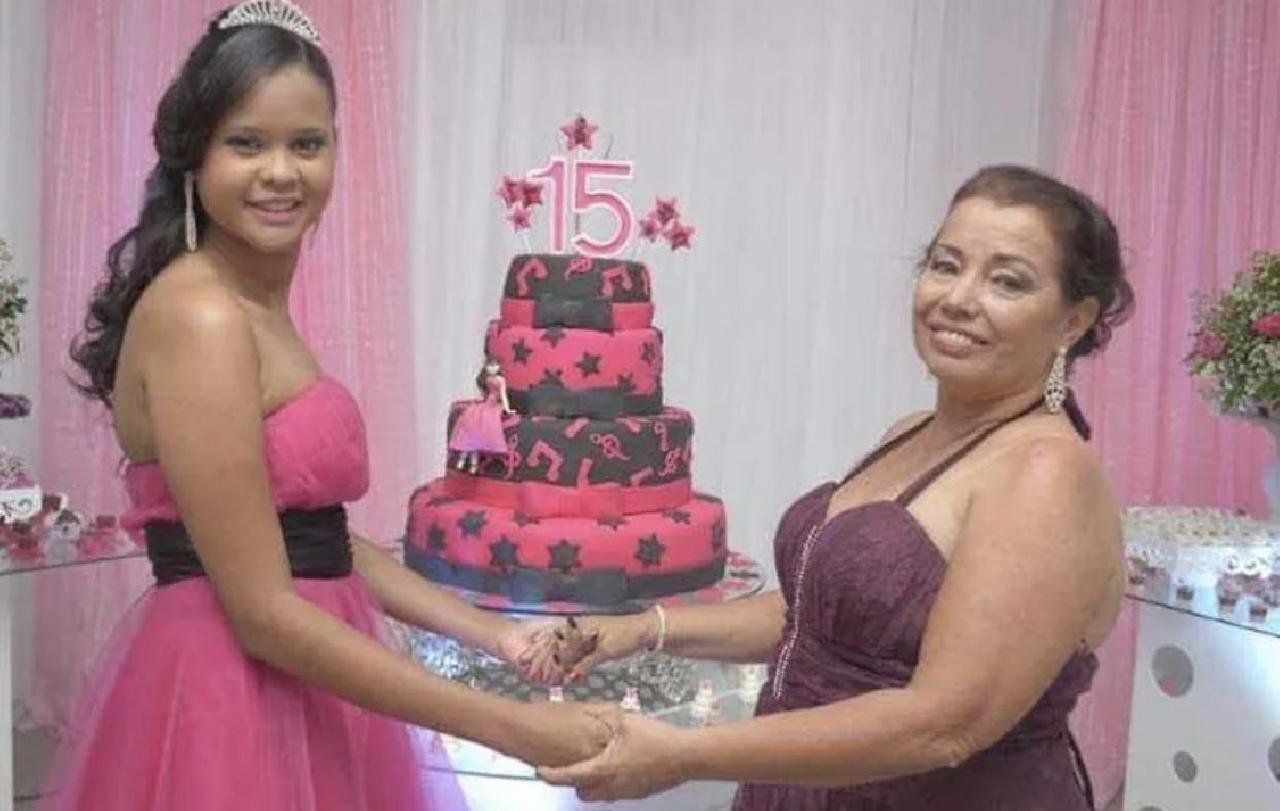 JOVEM ATROPELADA NA BA-001 NÃO RESISTE E TEM MORTE CEREBRAL JOVEM ATROPELADA NA BA-001 NÃO RESISTE E TEM MORTE CEREBRAL