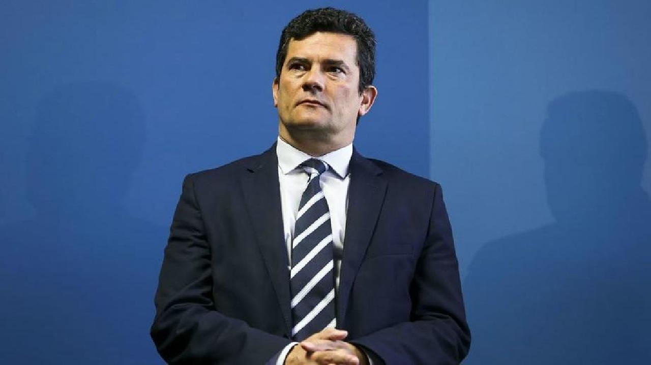 MORO VAI PINTAR PRESÍDIOS COM FRASE: 'DIGA NÃO À FACÇÃO' MORO VAI PINTAR PRESÍDIOS COM FRASE: 'DIGA NÃO À FACÇÃO'