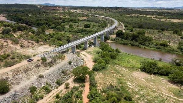 MOTA‑ENGIL NEGOCIA ASSUMIR FIOL 1, PORTO SUL E MINA EM CAETITÉ