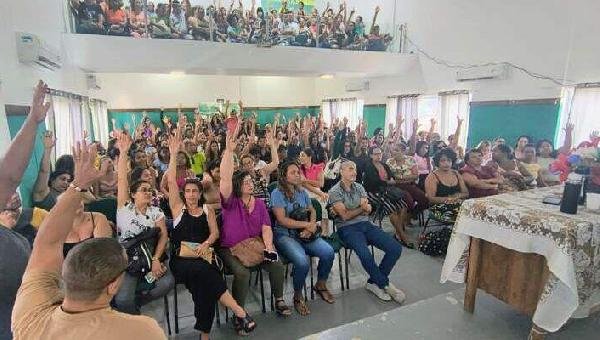 TRABALHADORES DA EDUCAÇÃO DE ILHÉUS REJEITAM PROPOSTA DE REAJUSTE ENVIADA PELA PREFEITURA