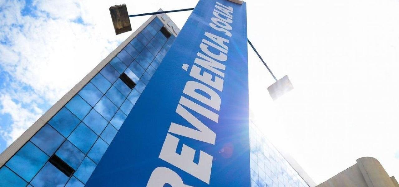 QUASE 125 MIL BAIANOS AGUARDAM PARA SE APOSENTAR EM MEIO À PANDEMIA QUASE 125 MIL BAIANOS AGUARDAM PARA SE APOSENTAR EM MEIO À PANDEMIA