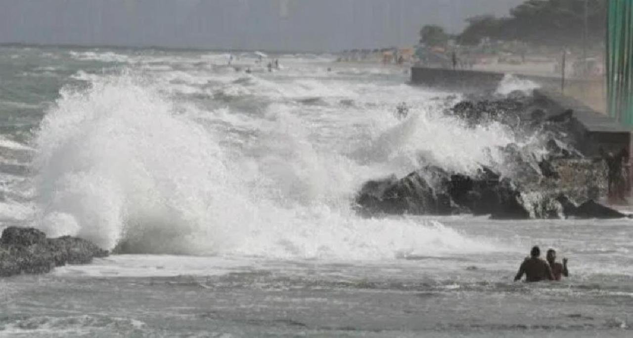 MARINHA EMITE ALERTA DE RESSACA PARA O LITORAL NORTE DE ILHÉUS; ONDAS PODEM CHEGAR ATÉ 2,5 METROS MARINHA EMITE ALERTA DE RESSACA PARA O LITORAL NORTE DE ILHÉUS; ONDAS PODEM CHEGAR ATÉ 2,5 METROS