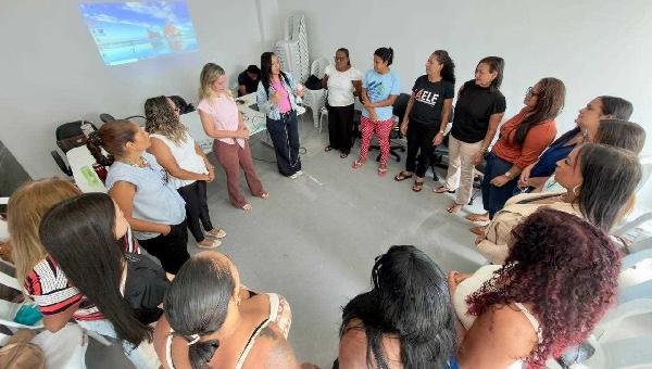 FORMAÇÃO PREPARA EQUIPES DOS CRAS PARA ACOMPANHAR FAMÍLIAS NA PRIMEIRA INFÂNCIA EM ILHÉUS