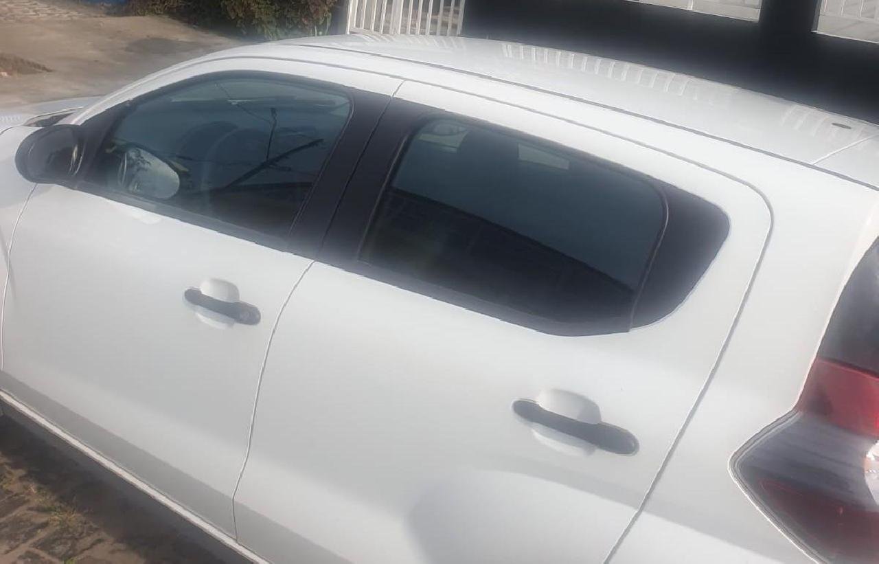 FIAT MOBI ESTÁ ABANDONADO HÁ CINCO DIAS NA AVENIDA CANAVIEIRAS EM ILHÉUS FIAT MOBI ESTÁ ABANDONADO HÁ CINCO DIAS NA AVENIDA CANAVIEIRAS EM ILHÉUS