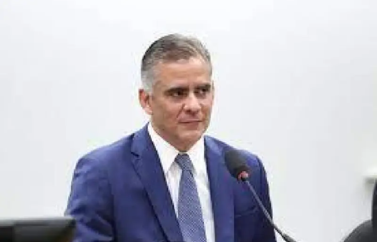 LEUR LOMANTO DEFENDE APROXIMAÇÃO ADMINISTRATIVA DE VALDERICO COM O GOVERNADOR JERÔNIMO LEUR LOMANTO DEFENDE APROXIMAÇÃO ADMINISTRATIVA DE VALDERICO COM O GOVERNADOR JERÔNIMO