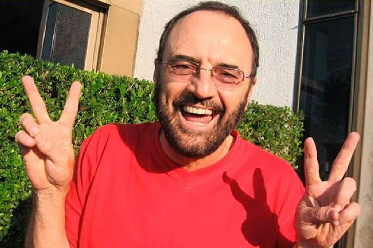 PROFESSOR PACHECÃO ESTREIA NO O TABULEIRO DA ILHÉUS FM PROFESSOR PACHECÃO ESTREIA NO O TABULEIRO DA ILHÉUS FM