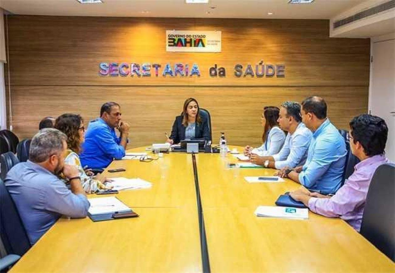 NA SESAB, PREFEITO E VICE-PREFEITO ANUNCIAM CONSTRUÇÃO DE NOVAS UNIDADES BÁSICAS DE SAÚDE EM ILHÉUS NA SESAB, PREFEITO E VICE-PREFEITO ANUNCIAM CONSTRUÇÃO DE NOVAS UNIDADES BÁSICAS DE SAÚDE EM ILHÉUS